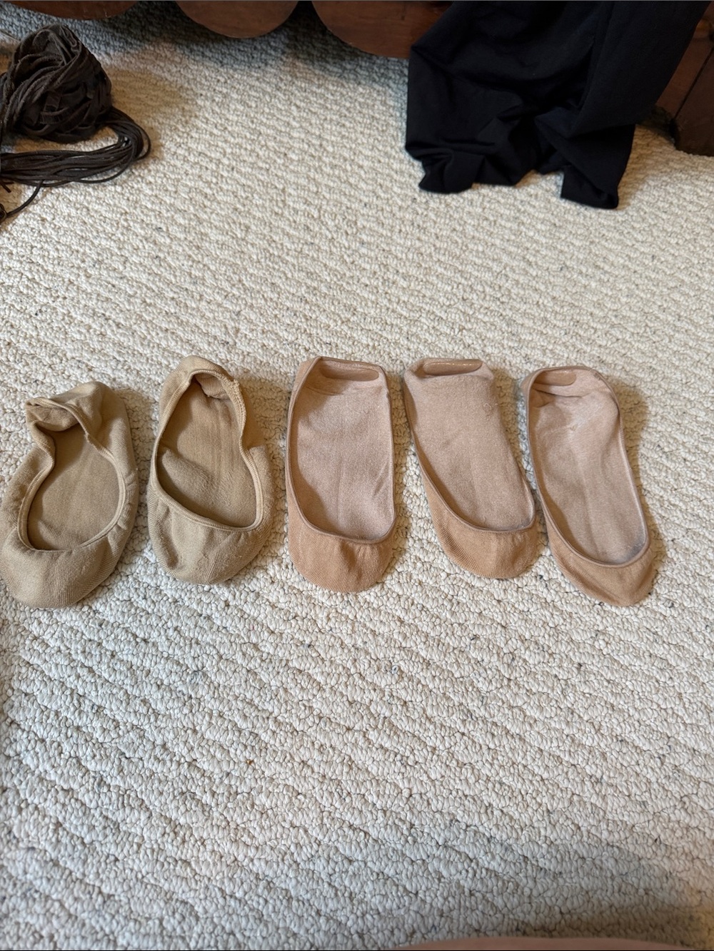 Woman’s No-Show Liner Socks - Beige/Tan